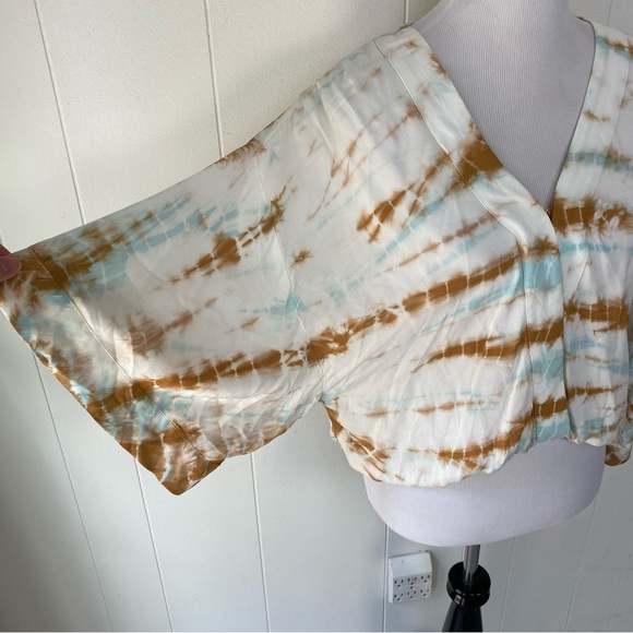 Young Fabulous & Broke Women's Tie Dye Faux Wrap Top Size S Boho Blue Beige - Picture 4 of 14